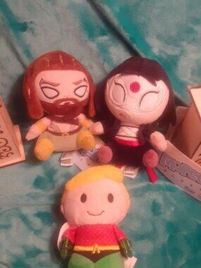3x Dc Super Hero Mini Plush Lot Katana, Aquaman (Classic & Jason Momoa Versions)